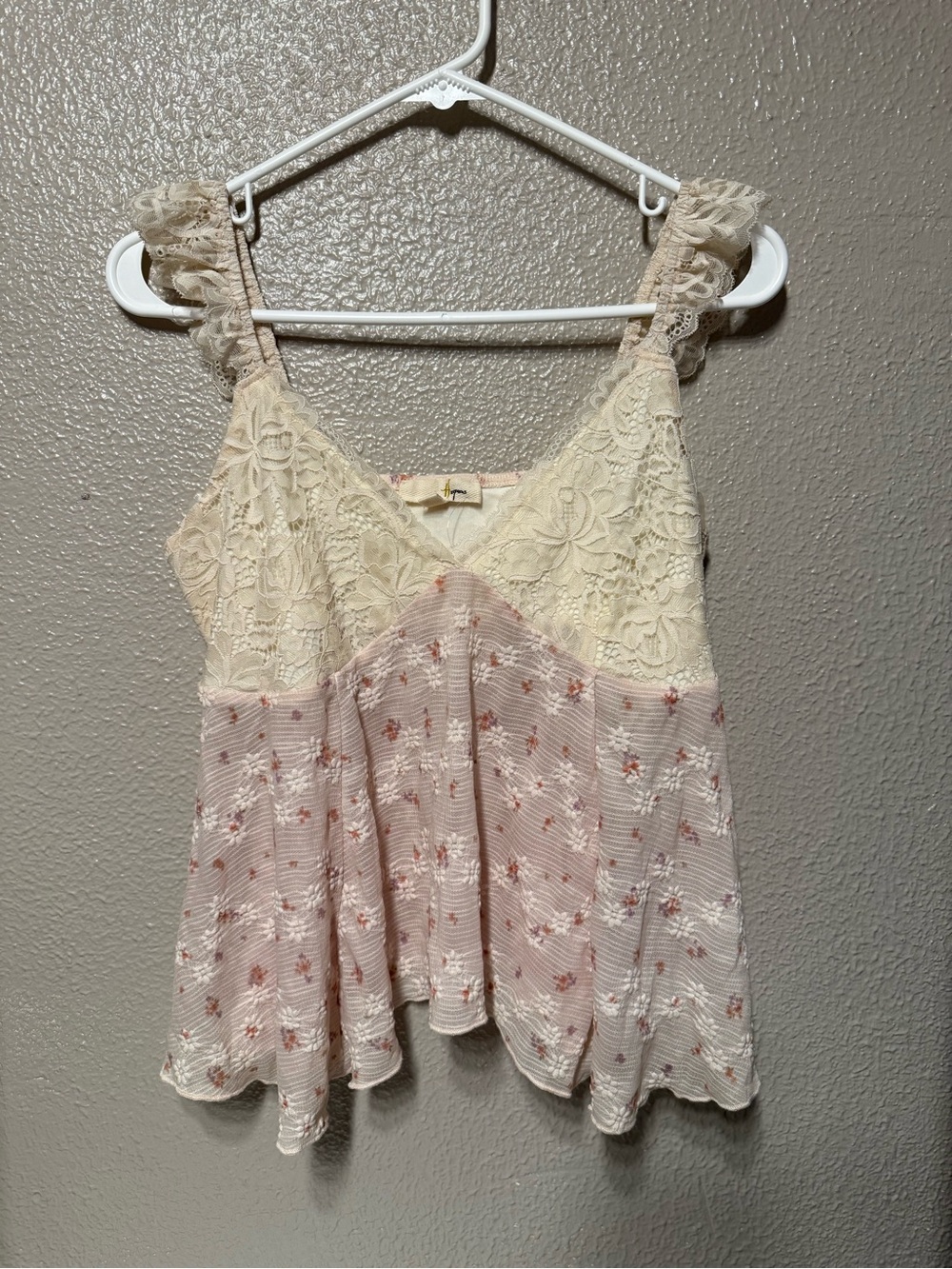 Y2K new Cream Lace & Pink Floral Ruffle Camisole